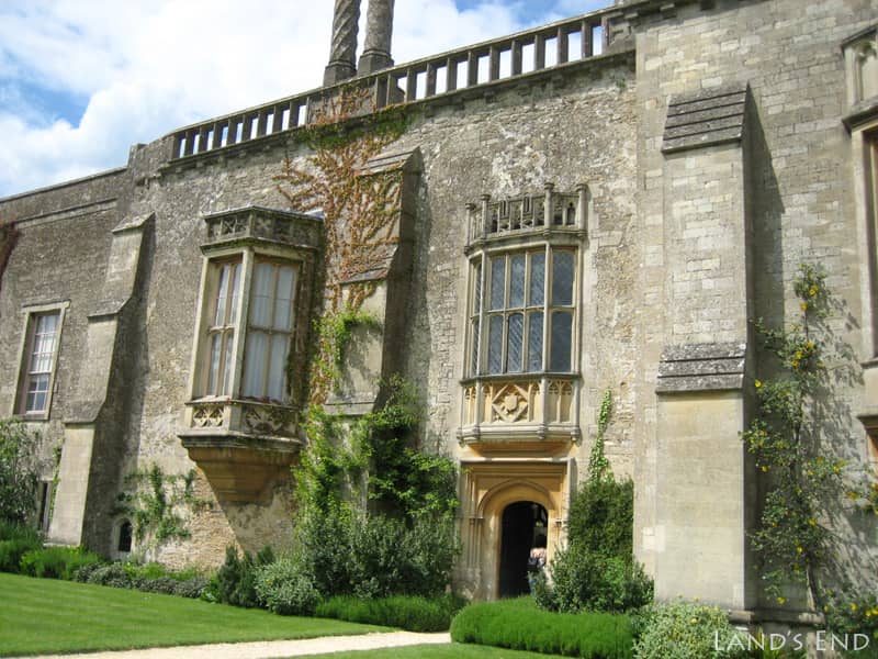 レイコック(Lacock)、レイコック寺院(Lacock Abbey)